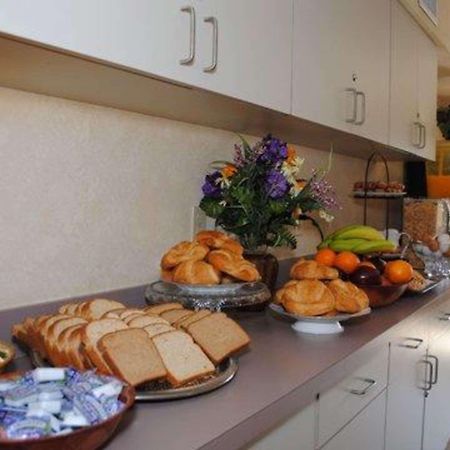 Rodeway Inn Willington North Экстерьер фото