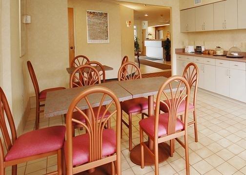 Rodeway Inn Willington North Экстерьер фото